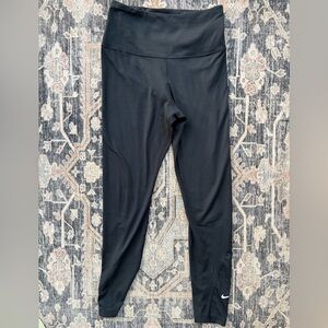 Nike High-Waisted Leggings